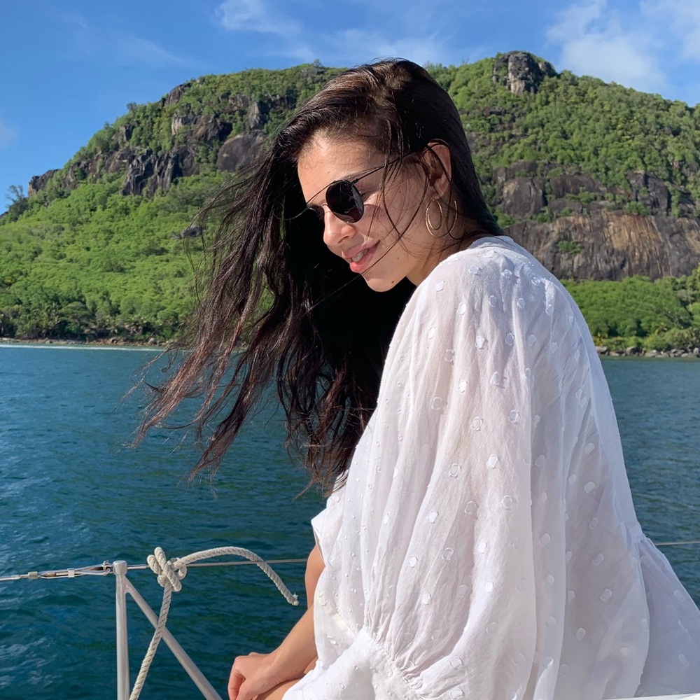 Meet your Posher, Yana